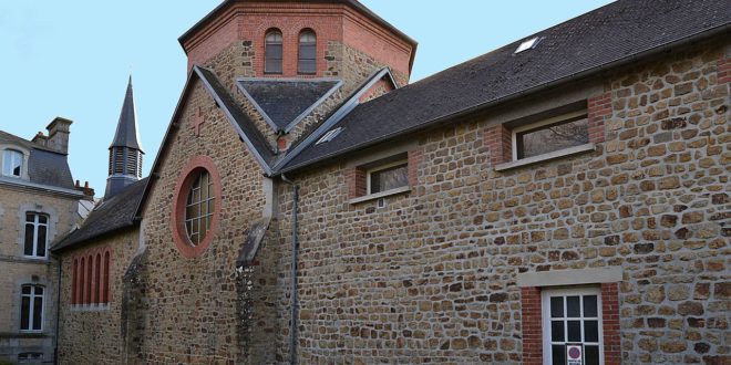 Chapelle du monastère Sainte-Claire à Saint-Hilaire-du-Harcouët