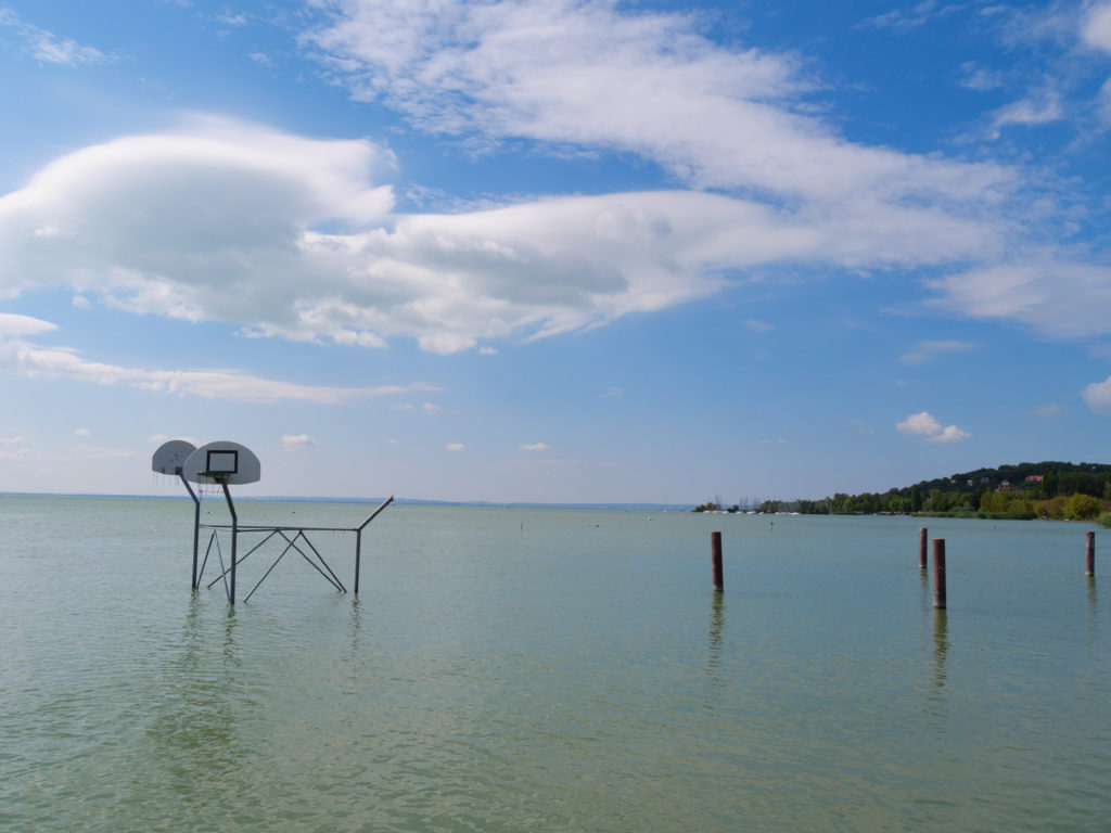 Le lac balaton à Balatonalmádi