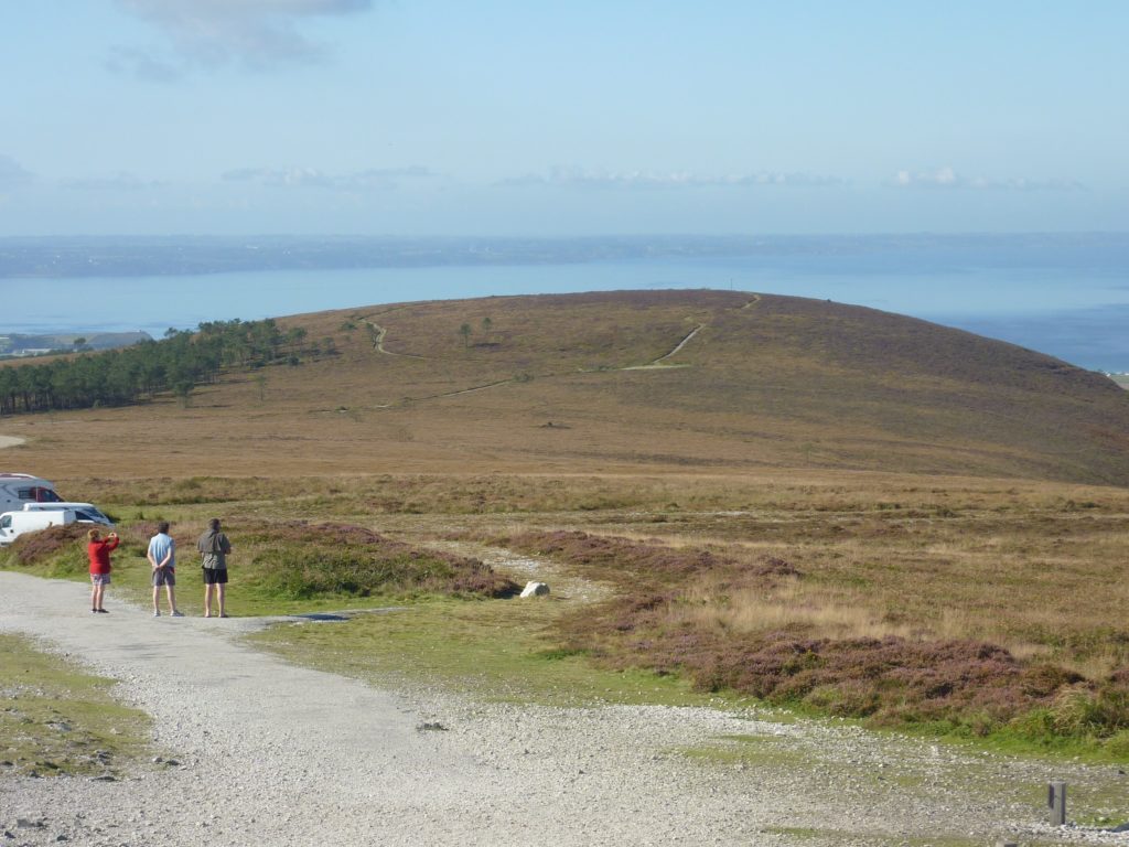 Chemin vers le Ménez Hom